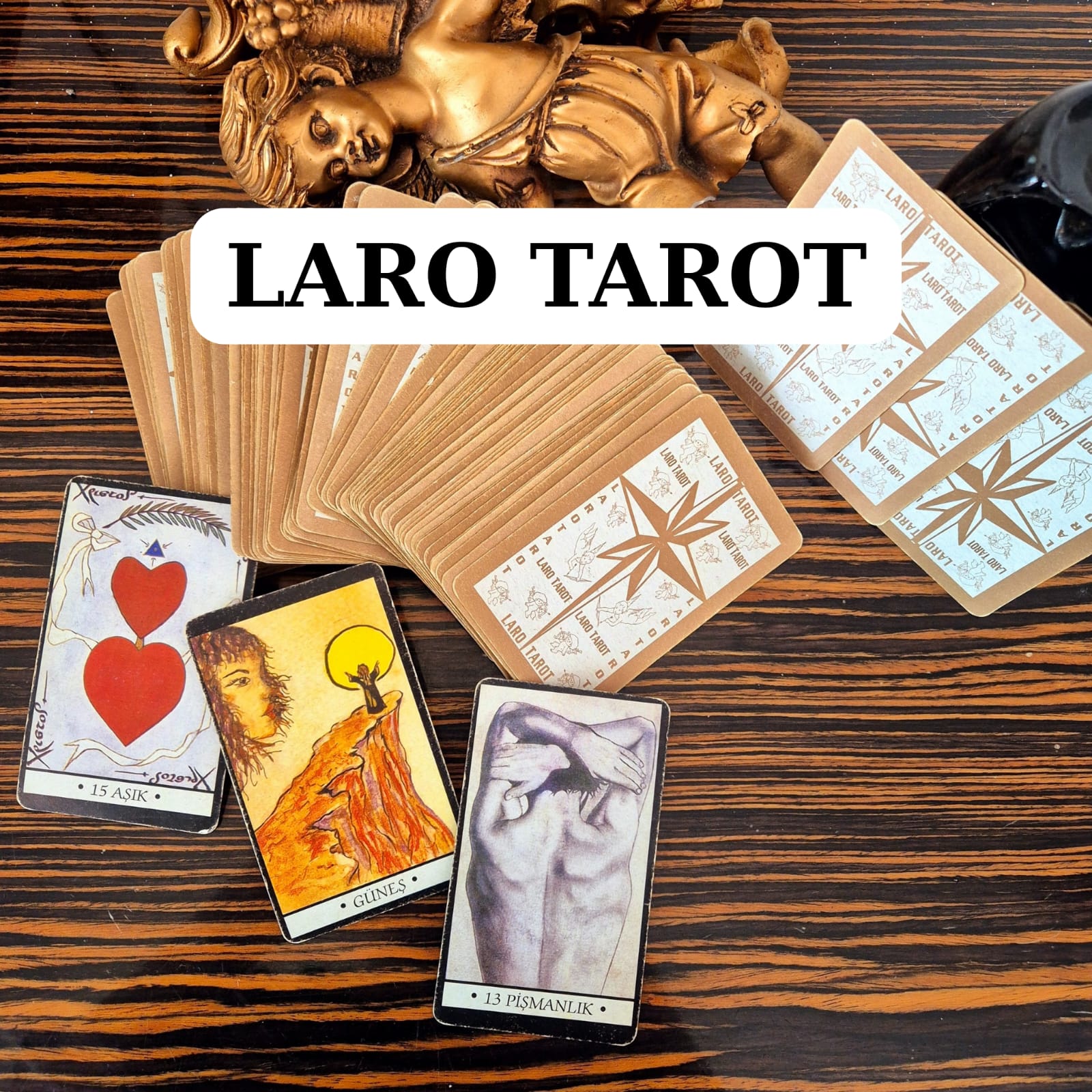 LARO TAROT